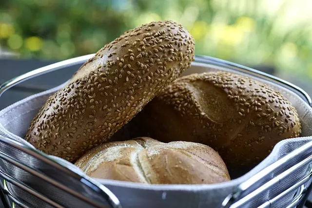 Local Food Delivery vs. Meal Kits: A Comprehensive Guide for Every Meal