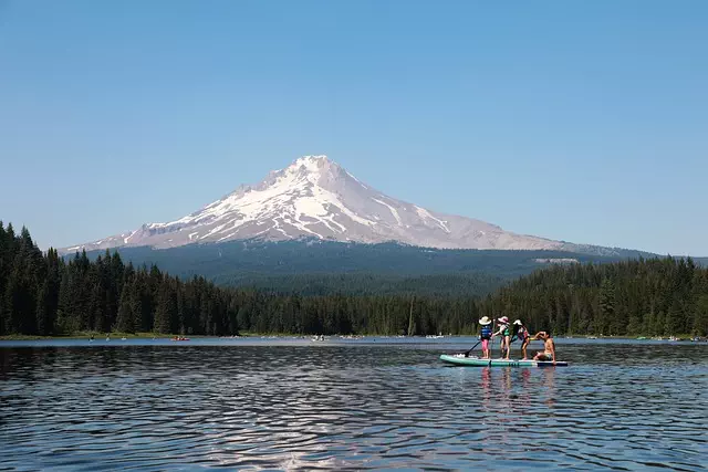 best-inflatable-paddle-board-640x480-95054537.jpeg
