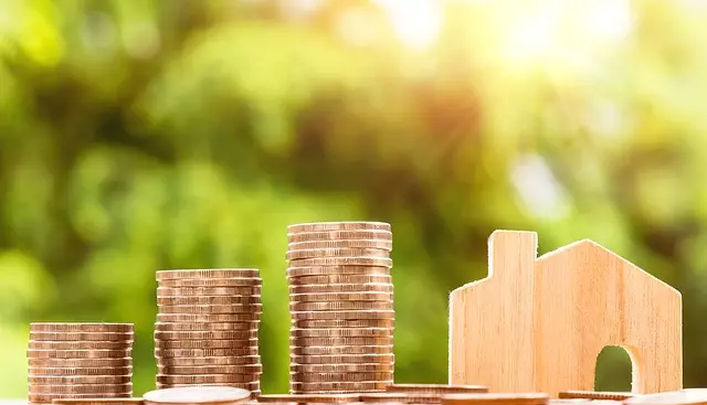 Bundling Auto and Home Insurance for Discounts