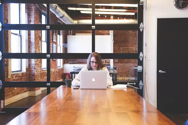 business-insurance-for-startups-and-entr-640x480-97749200.jpeg