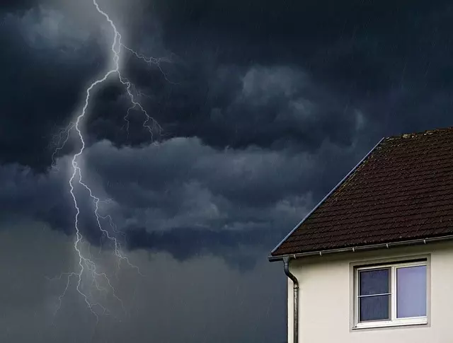 business-insurance-640x480-61395699.jpeg