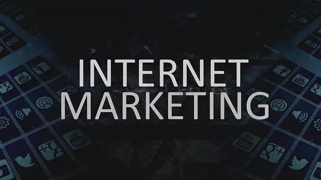 Revolutionizing Digital Marketing Training with AI Integration