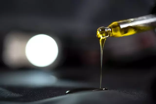 mint-flavored-cbd-tincture-640x480-4139105.jpeg
