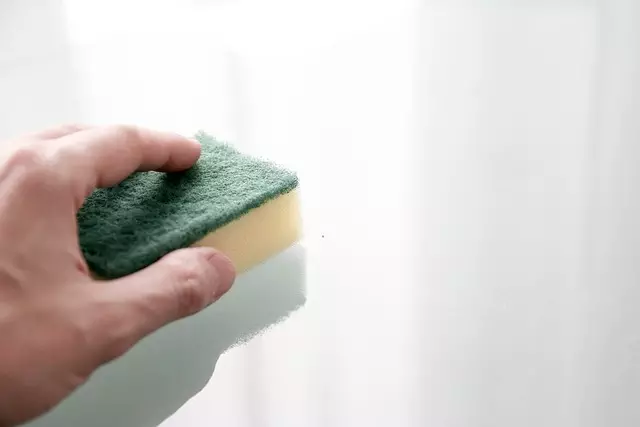 Natural Solutions for Cleaning Dirty Grout: A Comprehensive Guide