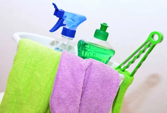Natural Solutions for Cleaning Dirty Grout