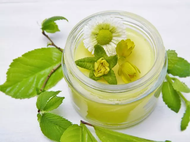 skin-resurfacing-peels-640x480-32085820.jpeg