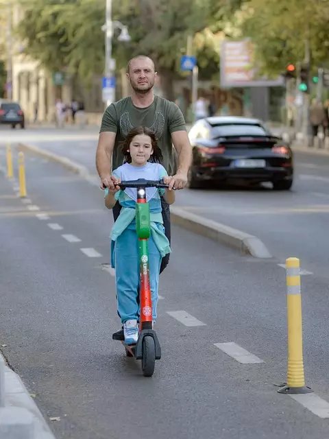 electric-scooters-for-adults-640x480-36445150.jpeg
