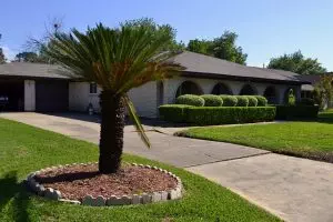 lawn-care-640x480-71080611.jpeg