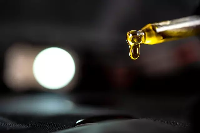 full-spectrum-hemp-oil-640x480-99013370.jpeg
