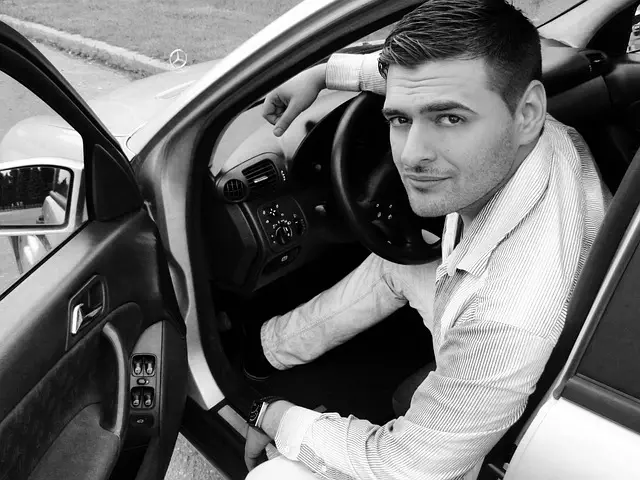 auto-insurance-discounts-for-safe-driver-640x480-87275239.jpeg