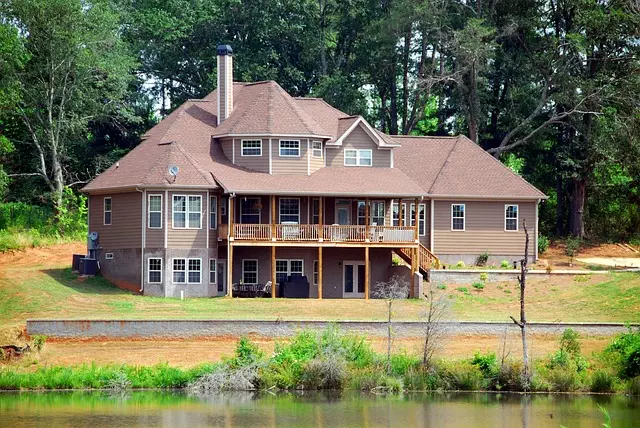 Bundling Auto and Home Insurance for Discounts
