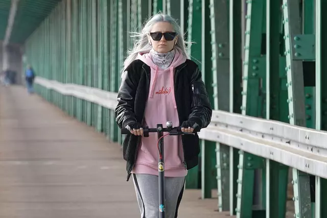 electric-scooters-for-adults-640x480-34642236.jpeg