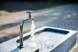 faucet-repair-640x480-70904229.jpeg