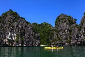 fishing-kayak-640x480-61040135.jpeg