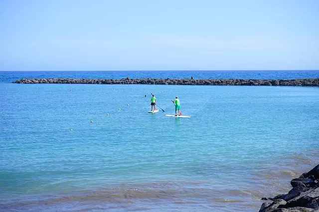 inflatable paddle board
