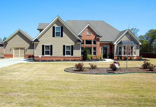 Bundling Auto and Home Insurance for Discounts