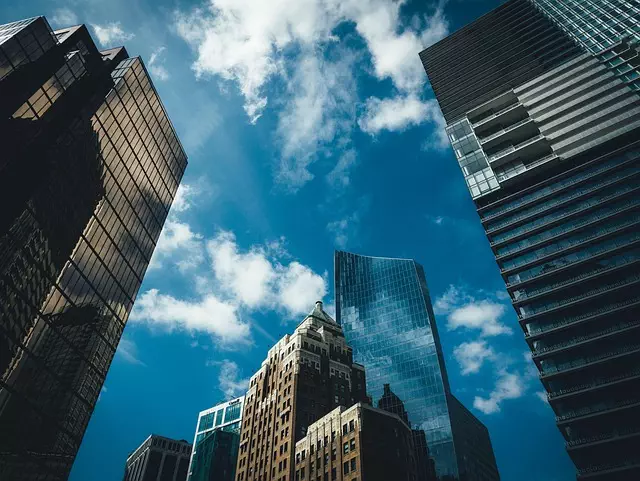 business-coverage-640x480-34615833.jpeg