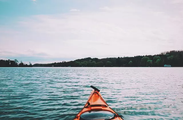 fishing-kayak-640x480-11159976.jpeg