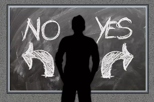 how-to-choose-the-right-business-insuran-640x480-88532977.jpeg