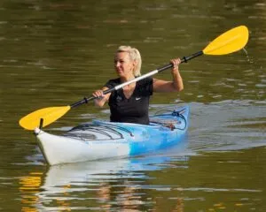 fishing-kayak-640x480-89592727.jpeg
