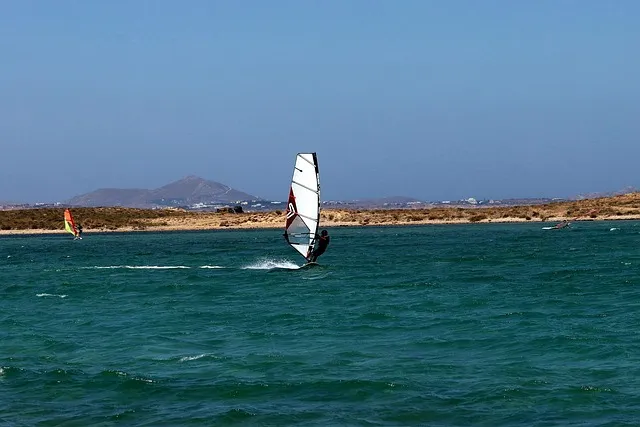 surfboard-for-beginners-640x480-70221222.jpeg